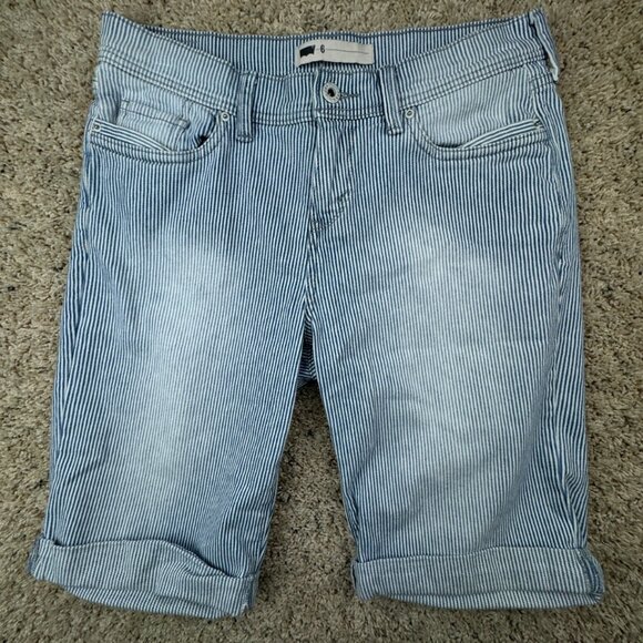 LEVI'S WOMEN'S SHORTS STRIPED BLUE WHITE SIZE 6 COTTON BLEND Stretch White Tab - Picture 1 of 15